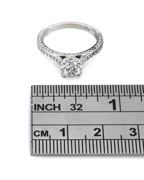 0.95ct Round Briliant Diamond Engagement Ring